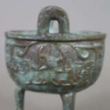 Weihrauchbrenner vom Typ 'ding' - China, Bronze - фото 3