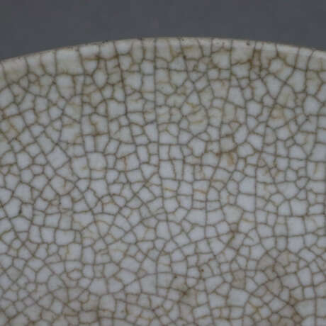 Schale - China, leicht gemuldete runde Form auf - Foto 2