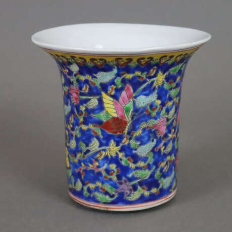 Vase - China 20.Jh., Zylindervase mit ausgestel - фото 1