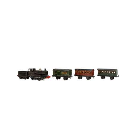 MÄRKLIN English clockwork locomotive and 3 compartment cars, 1 gauge, 1910-24, - Foto 8