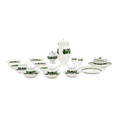 MEISSEN 19 pieces of coffee service 'Weinlaub', 1st and 2nd choice, 19th/20th century. - Foto 1