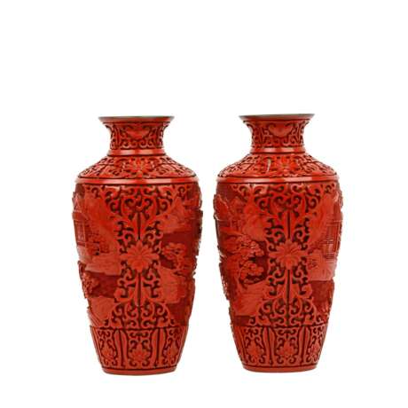 Pair of red carved lacquer vases, CHINA, 20th c. - фото 2