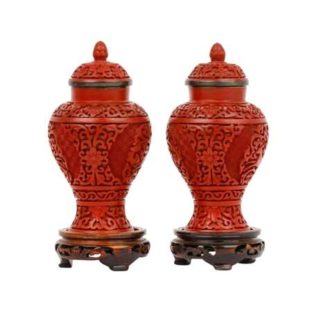 Pair of red carved lacquer lidded vases. CHINA, 20th c., - фото 4