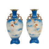 Pair of blue-ground vases in Satsuma style. CHINA, around 1900, - Foto 4