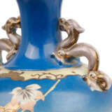 Pair of blue-ground vases in Satsuma style. CHINA, around 1900, - Foto 7