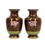 Pair of cloisonné vases. CHINA, 20th c., - фото 3