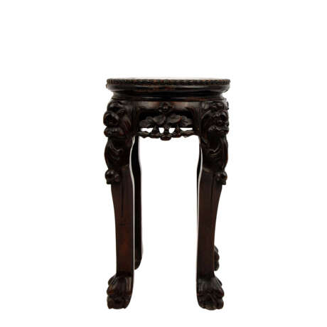 Small wooden torchère table. CHINA, around 1900, - photo 4