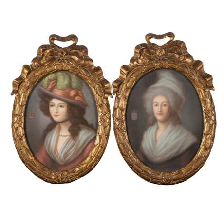 PAINTER OF THE XIX CENTURY "Two portraits, Marie Antoinette and Marie Therese de Siziles". - photo 1