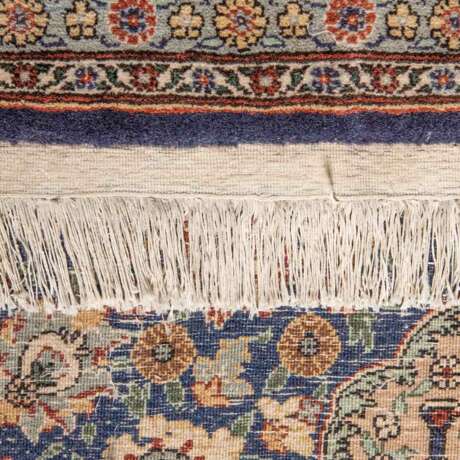 Oriental carpet. PERSIA, 20th century, ca. 190x122 cm. - фото 3