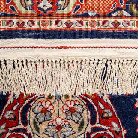 Oriental silk carpet. 'KESHAN'/Egypt, 20th c., 313x199 cm. - photo 4