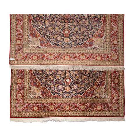 Oriental silk carpet. 'KESHAN'/Egypt, 20th c., 355x255 cm. - photo 2