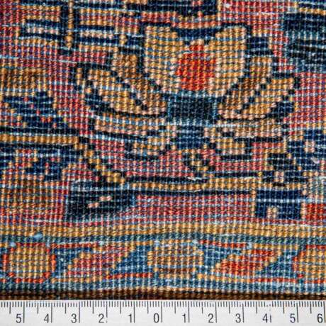 Oriental carpet. SAROUGH/PERSIA, c. 1920/30, c. 408x305 cm. - Foto 4
