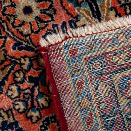 Oriental carpet. SAROUGH/PERSIA, c. 1920/30, c. 408x305 cm. - Foto 5