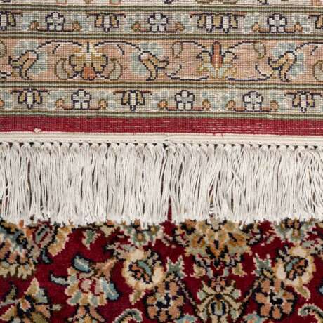 Oriental silk carpet. INDIA, 1980/90s, 279x183 cm. - Foto 4