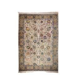 Hall carpet. TEREBRIS/PERSIA, 1st half of 20th century, ca. 475x335 cm.
