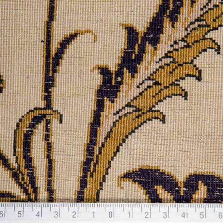 Oriental silk carpet. GHOM/PERSIA ('TURKAS TEHERAN'), 20th c., 224x140 cm. - Foto 6