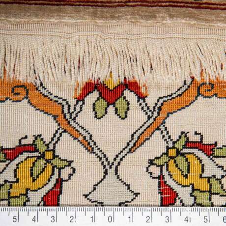 3 Oriental silk carpets. HEREKE, 20th c., - Foto 6