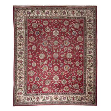 Oriental carpet. TEREBRIS/PERSIA, 1st half of 20th century, ca. 358x301 cm. - Foto 1