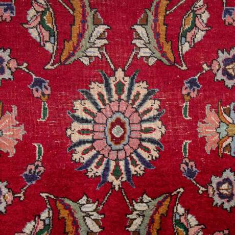 Oriental carpet. TEREBRIS/PERSIA, 1st half of 20th century, ca. 358x301 cm. - photo 2