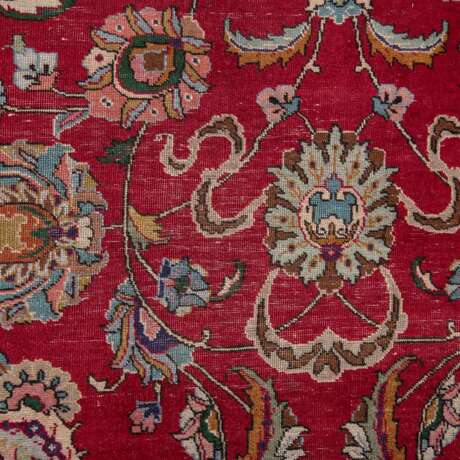 Oriental carpet. TEREBRIS/PERSIA, 1st half of 20th century, ca. 358x301 cm. - Foto 3