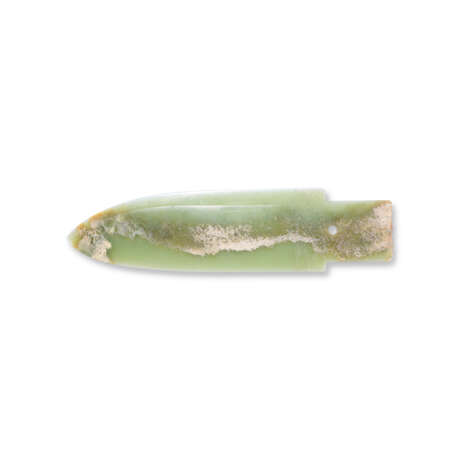AN EXCEPTIONAL AND RARE ARCHAIC GREEN JADE CEREMONIAL BLADE - photo 1