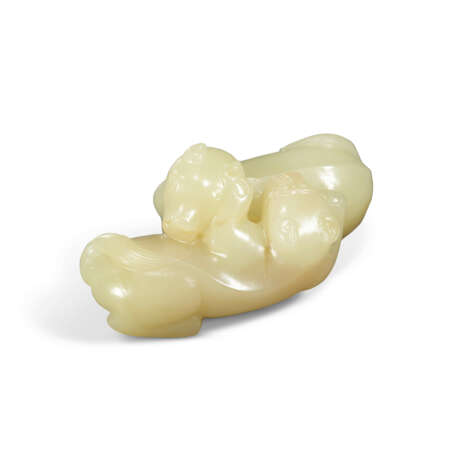 A YELLOW JADE `BADGERS` GROUP - photo 1