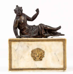 MEISTER DER ITALIENISCHEN RENAISSANCE, Liegende Venus, Bronze, 16./17. Jh.
