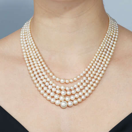 FIVE-STRAND NATURAL PEARL AND DIAMOND NECKLACE - photo 2