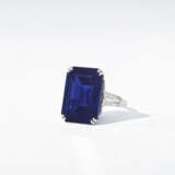 A SUPERB SAPPHIRE AND DIAMOND RING - Foto 2