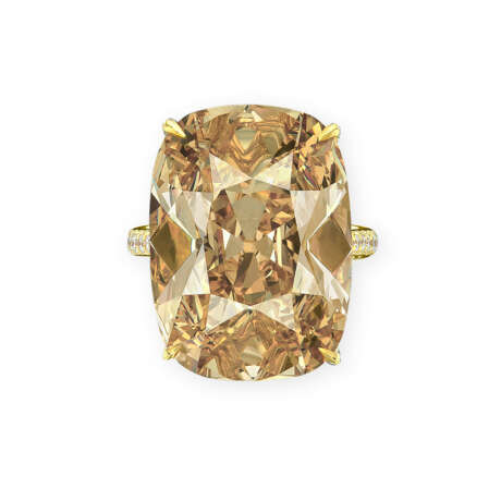 AN IMPORTANT COLOURED DIAMOND AND DIAMOND RING - photo 1