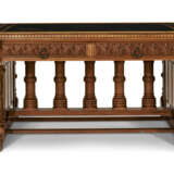 THE MARK HOPKINS FAMILY AMERICAN AESTHETIC MOVEMENT CARVED WALNUT LIBRARY TABLE - Foto 2