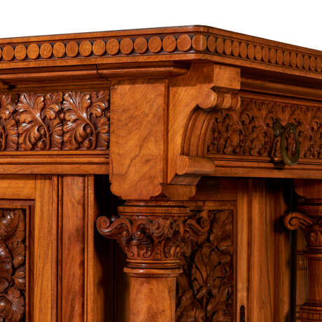THE MARK HOPKINS FAMILY AMERICAN AESTHETIC MOVEMENT CARVED WALNUT LIBRARY TABLE - Foto 5