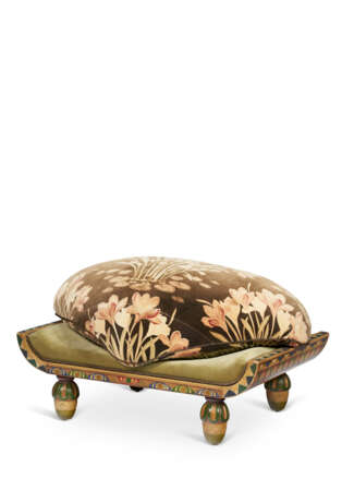 A PAIR OF EGYPTIAN REVIVAL PAINTED FOOTSTOOLS - photo 3