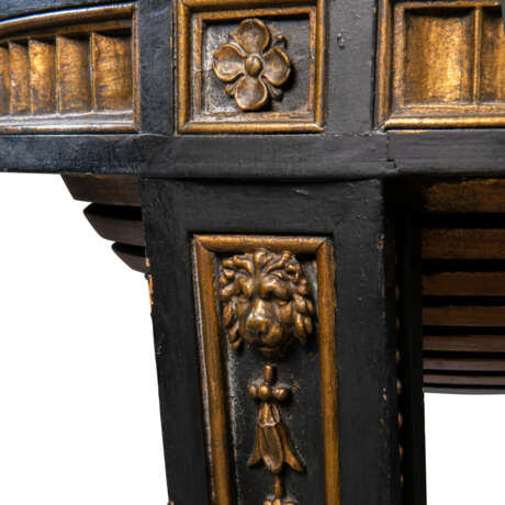 A PAIR OF NEOCLASSICAL EBONISED, PARCEL-GILT AND GILT-COMPOSITION STANDS - photo 3