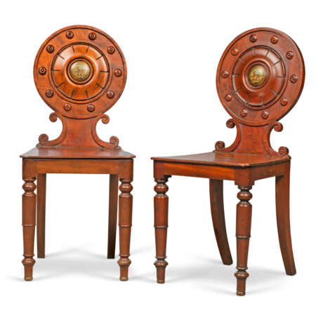 A PAIR OF LATE GEORGE IV MAHOGANY HALL CHAIRS - photo 1