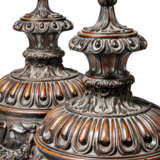 A PAIR OF ITALIAN RENAISSANCE REVIVAL CARVED AND STAINED PINE ORNAMENTAL URNS - фото 3