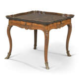 A FRENCH WALNUT, BEECH AND JAPANNED TRAY-TOP TABLE - фото 2