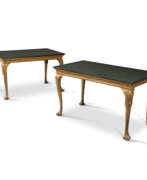 Bois d'orme. A PAIR OF IRISH GEORGE I-STYLE GILTWOOD AND CUT-GESSO CENTRE TABLES