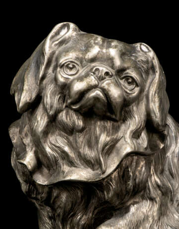TWO SILVERED-METAL MODELS OF PEKINESE DOGS - фото 6