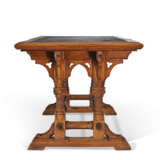 A GOTHIC REVIVAL CENTER TABLE - фото 3