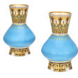 A PAIR OF MINTON TURQUOISE AND GOLD-GROUND BONE CHINA VASES - Archives des enchères