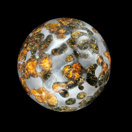 A SERICHO METEORITE SPHERE — AN EXTRATERRESTRIAL CRYSTAL BALL - Foto 1