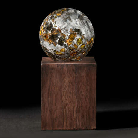 AN EXTRATERRESTRIAL CRYSTAL BALL — TRANSITIONAL SEYMCHAN METEORITE SPHERE - photo 4