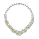 AN EXQUISITE GRAFF COLORED DIAMOND AND DIAMOND NECKLACE - фото 1