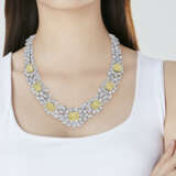 AN EXQUISITE GRAFF COLORED DIAMOND AND DIAMOND NECKLACE - фото 2