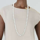 SET OF CULTURED PEARL AND DIAMOND JEWELRY - photo 2