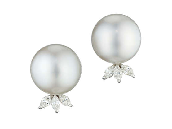 SET OF CULTURED PEARL AND DIAMOND JEWELRY - фото 6
