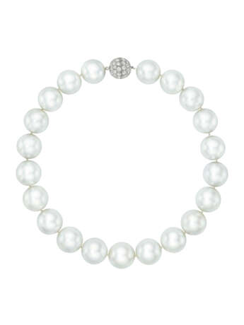 CULTURED PEARL AND DIAMOND NECKLACE - photo 3