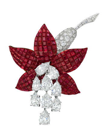 VAN CLEEF & ARPELS RUBY AND DIAMOND `MYSTERY-SET` BROOCH - photo 1
