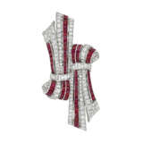 RETRO PAIR OF RUBY AND DIAMOND CLIP-BROOCHES - Foto 1